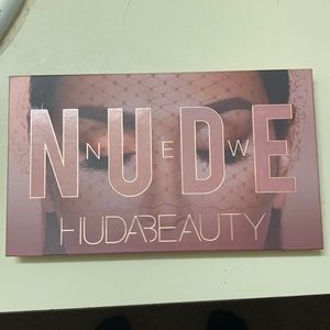 New Nude Huda Beauty Eyeshadow Palette